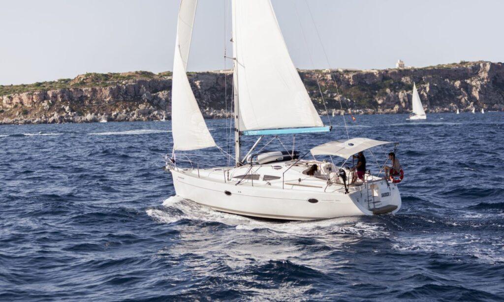 ¿Cómo irse de vacaciones en barco en Menorca?