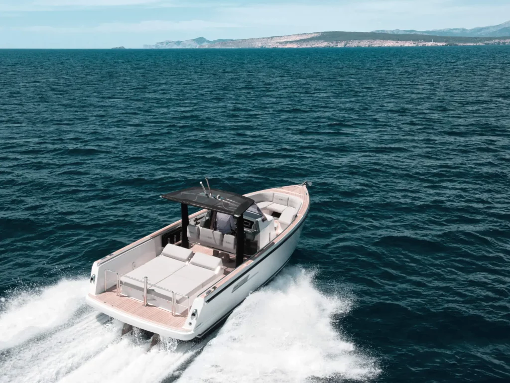 Barco de alquiler en Menorca Fjord 36 open