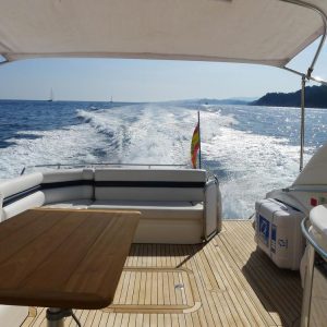 Sunseeker-predator-56-cubierta