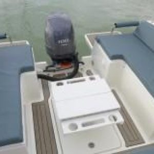 nuva_m6_2-barco-de-alquiler-menorca